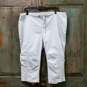 XCVI Pull-On Crop Capri With Ruched Leg Pant, Size XLarge, NWOT